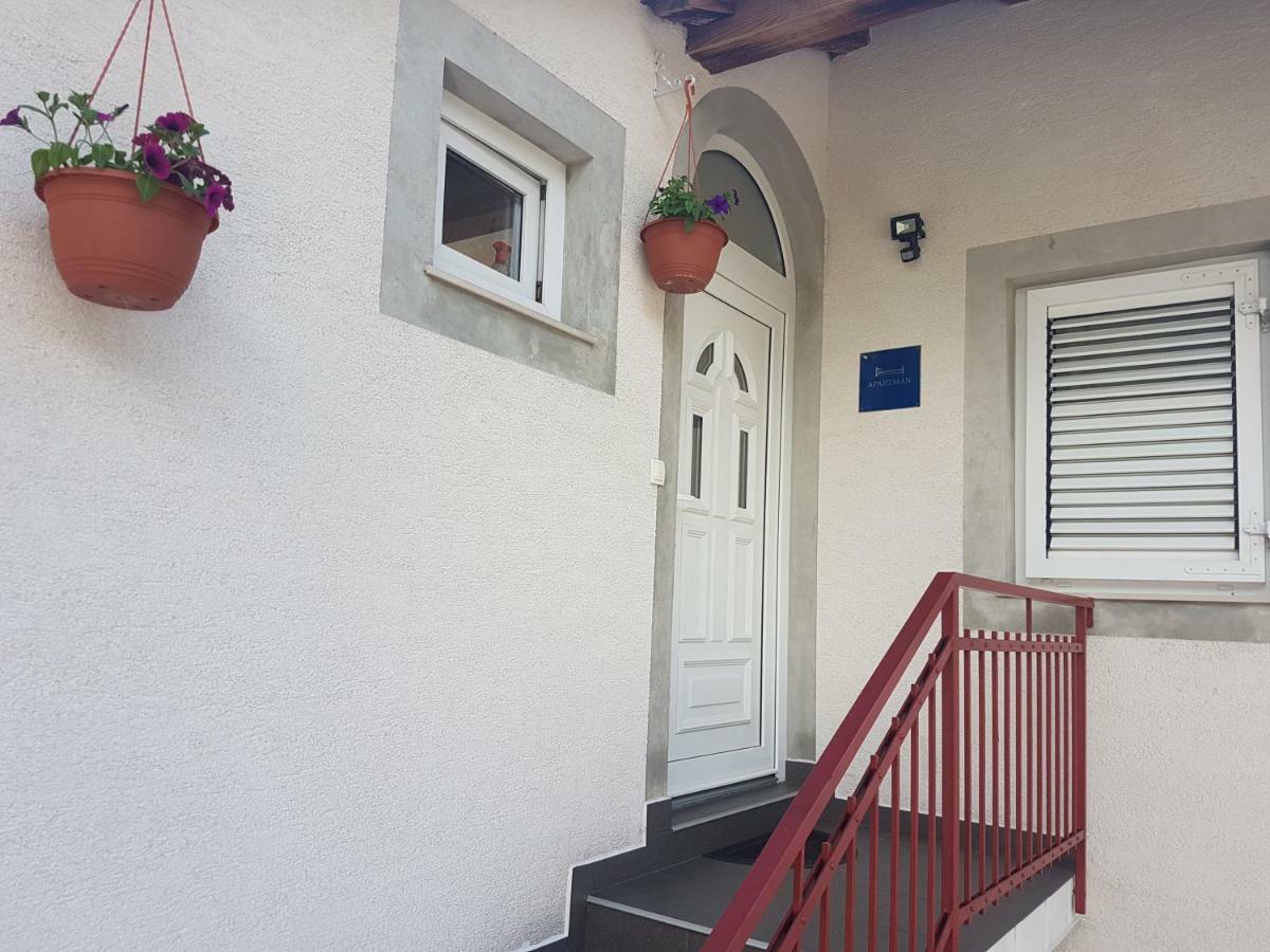 Sunset Apartment Klenovica Exterior photo